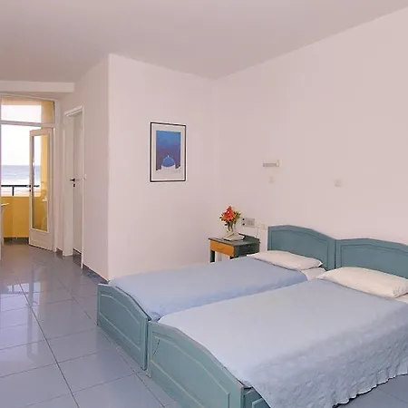 Kavros Hotell